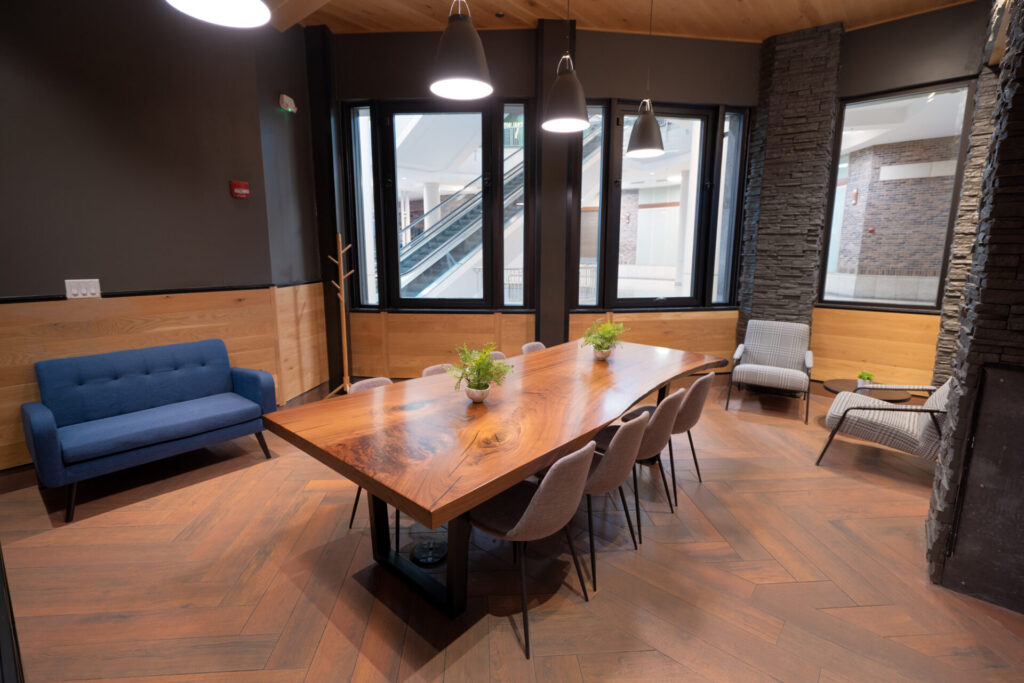 Storefront Room – Circle Centre, Indianapolis, IN