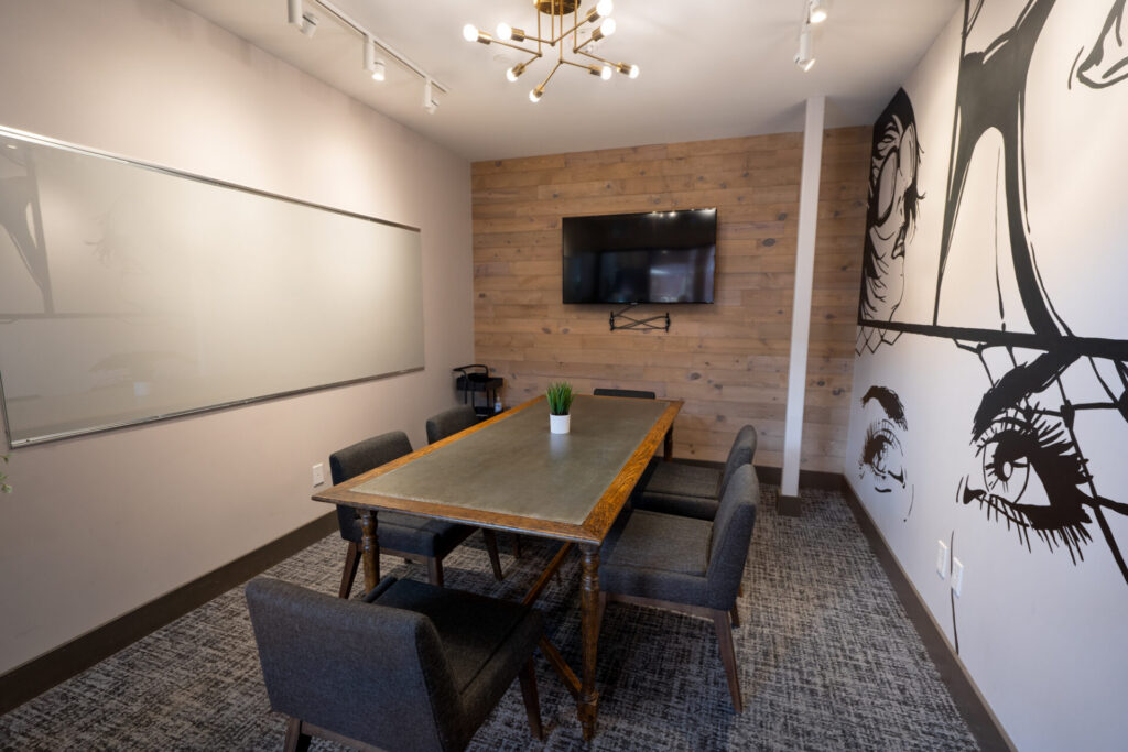 Room 60 – Easton, Columbus, OH