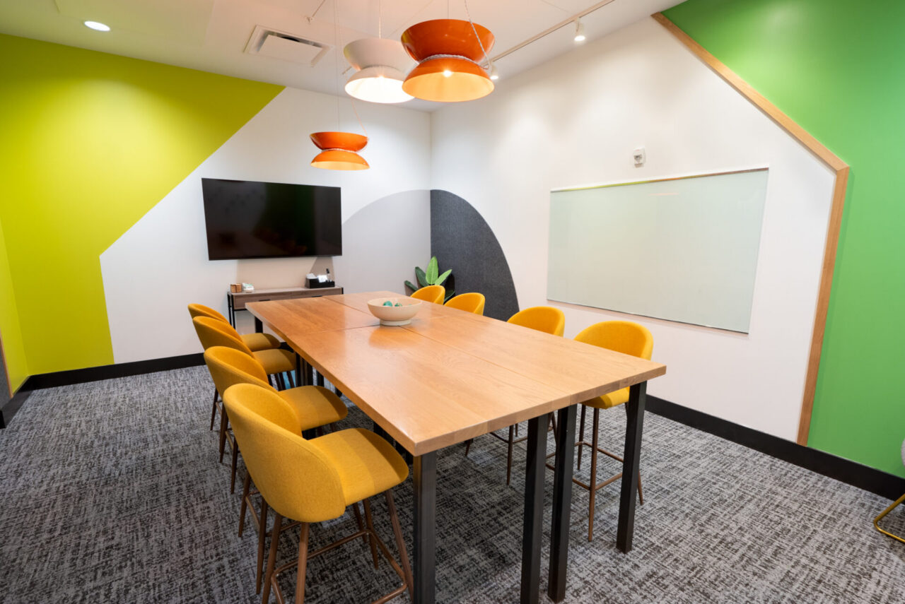 04 Tarpon Springs Yoyo Room web coworking space tarpon springs,office space tarpon springs,meeting rooms tarpon springs