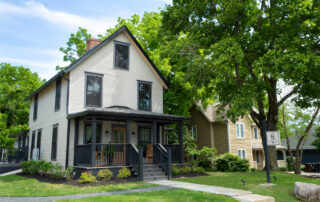 01 Middlebury House Exterior web